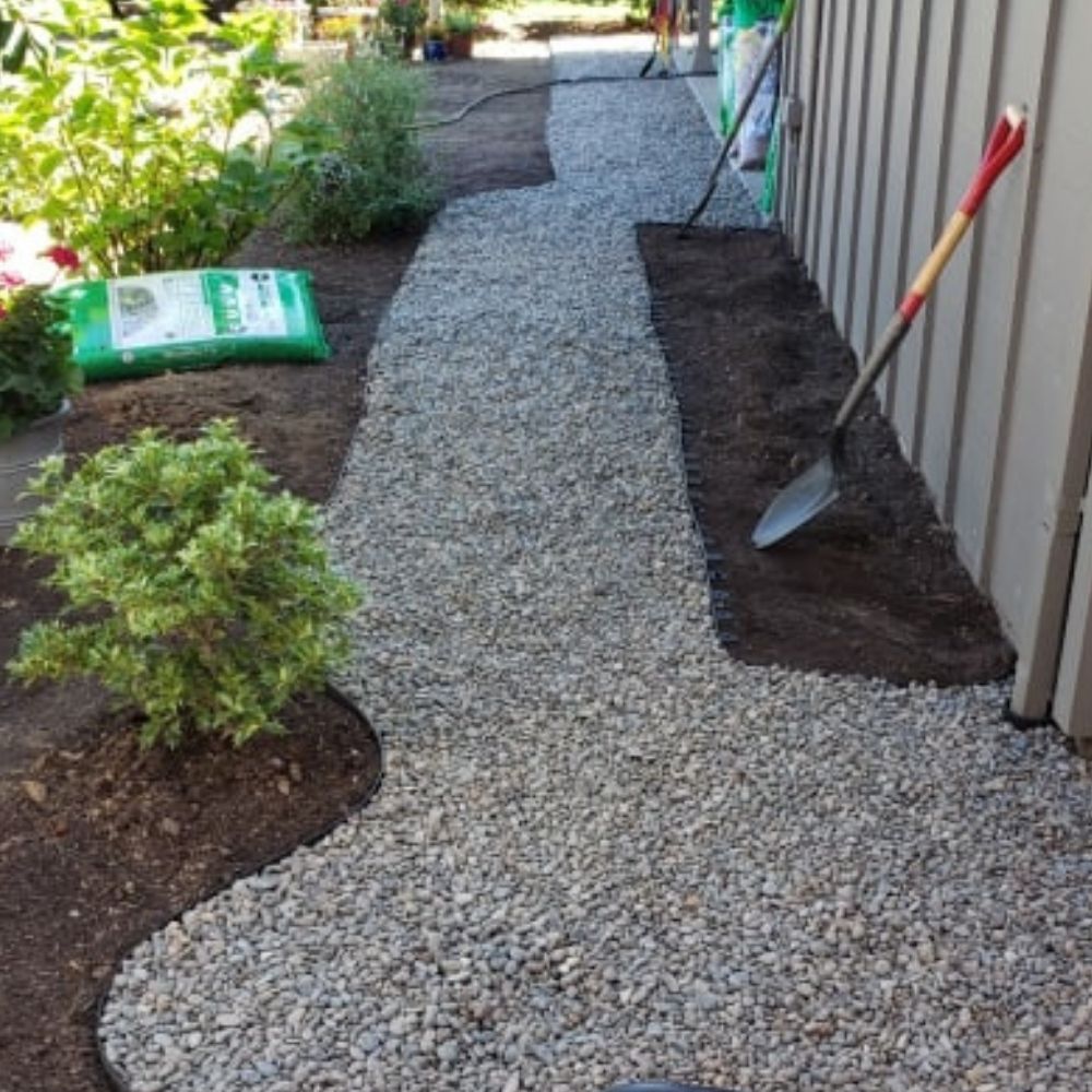 Plastic Lawn Edging: image 5